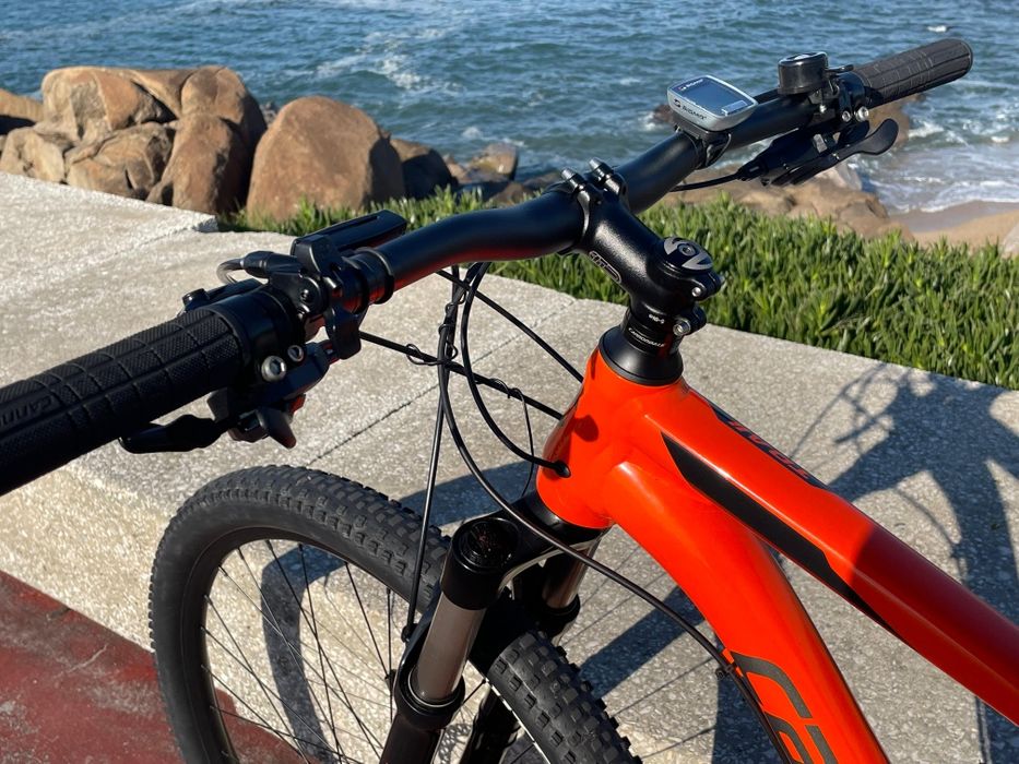 Cannondale TRAIL 5 Mountainbike. C/ Mudanças e travões Shimano. 
Como