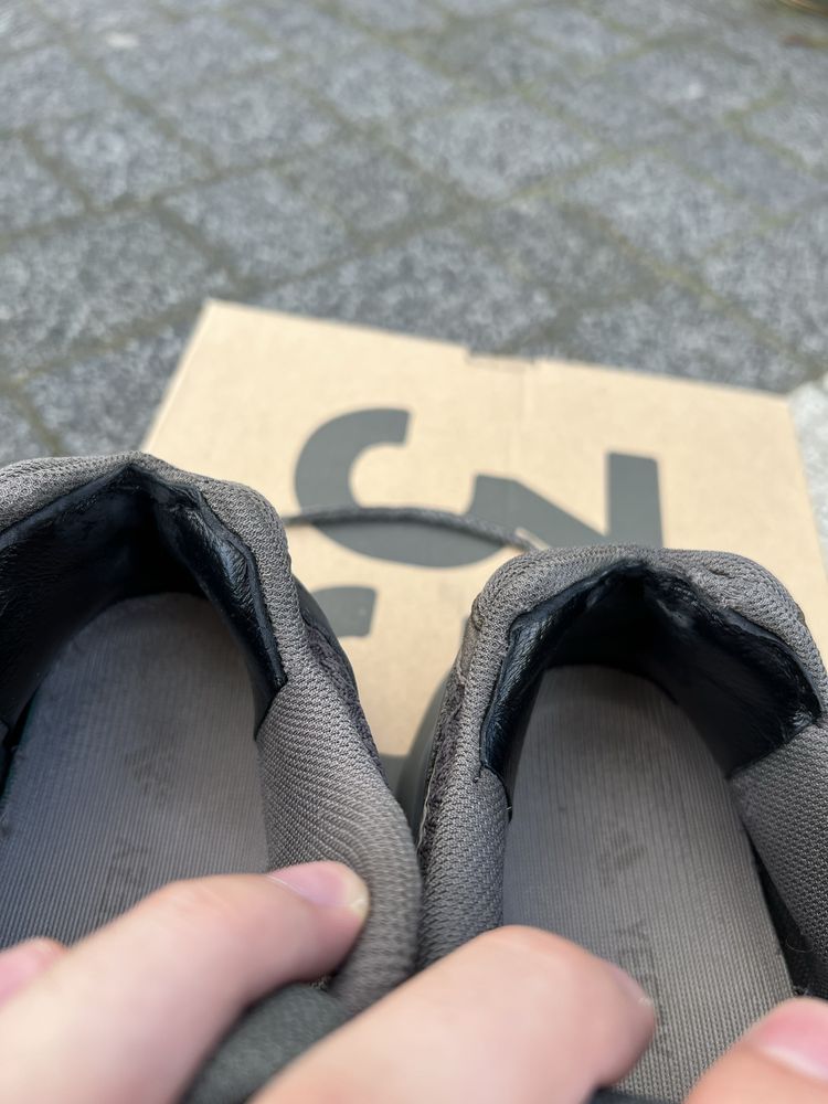 Adidas Yeezy Boost 700 V2 Mauve sneakersy brązowe daddy shoes 41 1/3