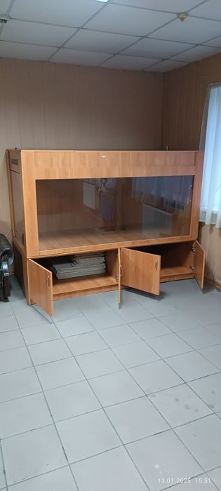 Тераріум великий з тумбами. Б/У.