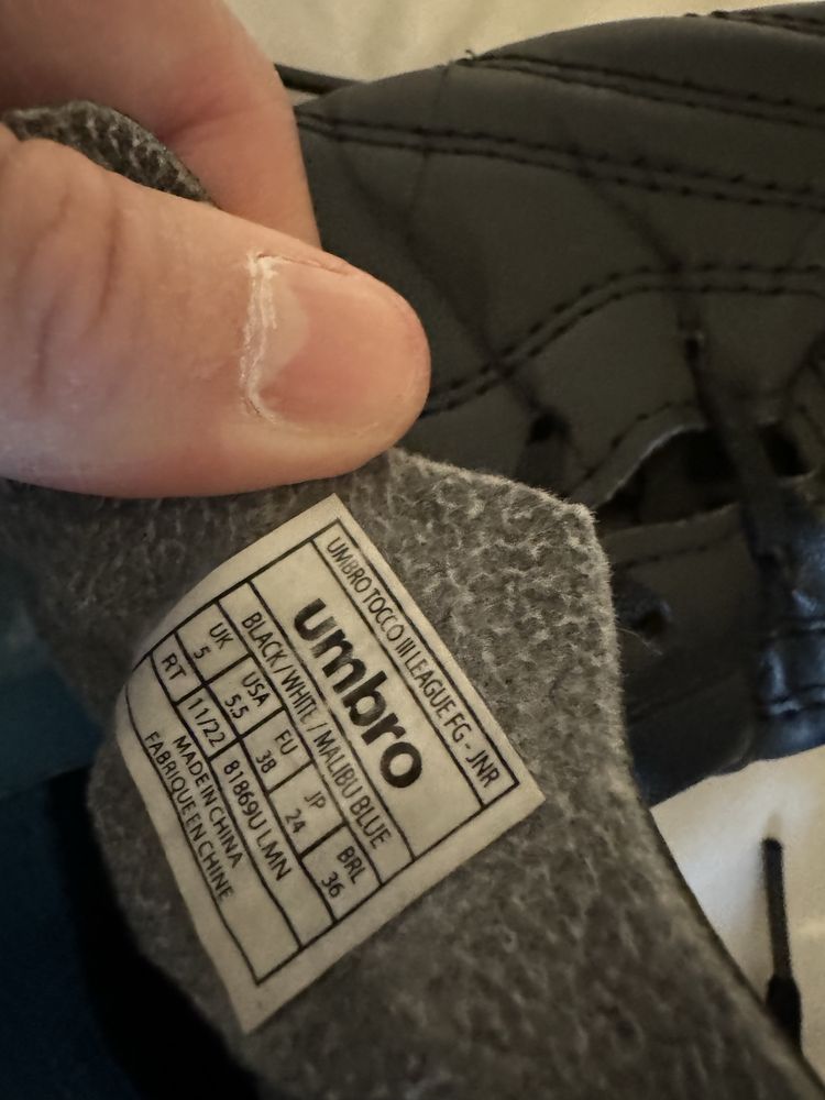 Buty piłkarskie Umbro dla chłopca