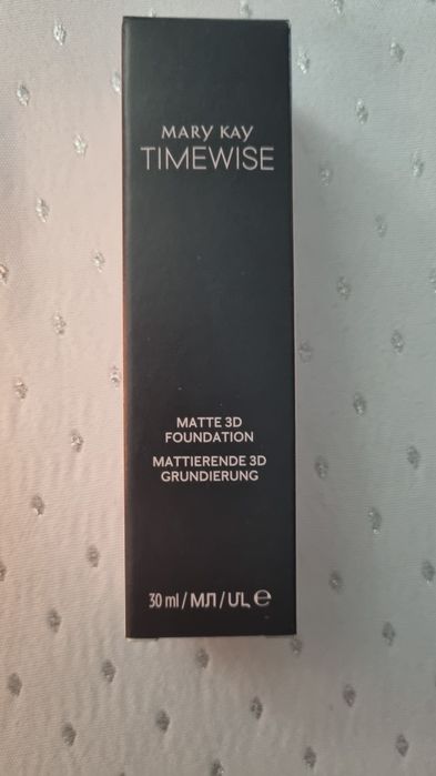 Podkład matujący Beige N150 Mary kay
