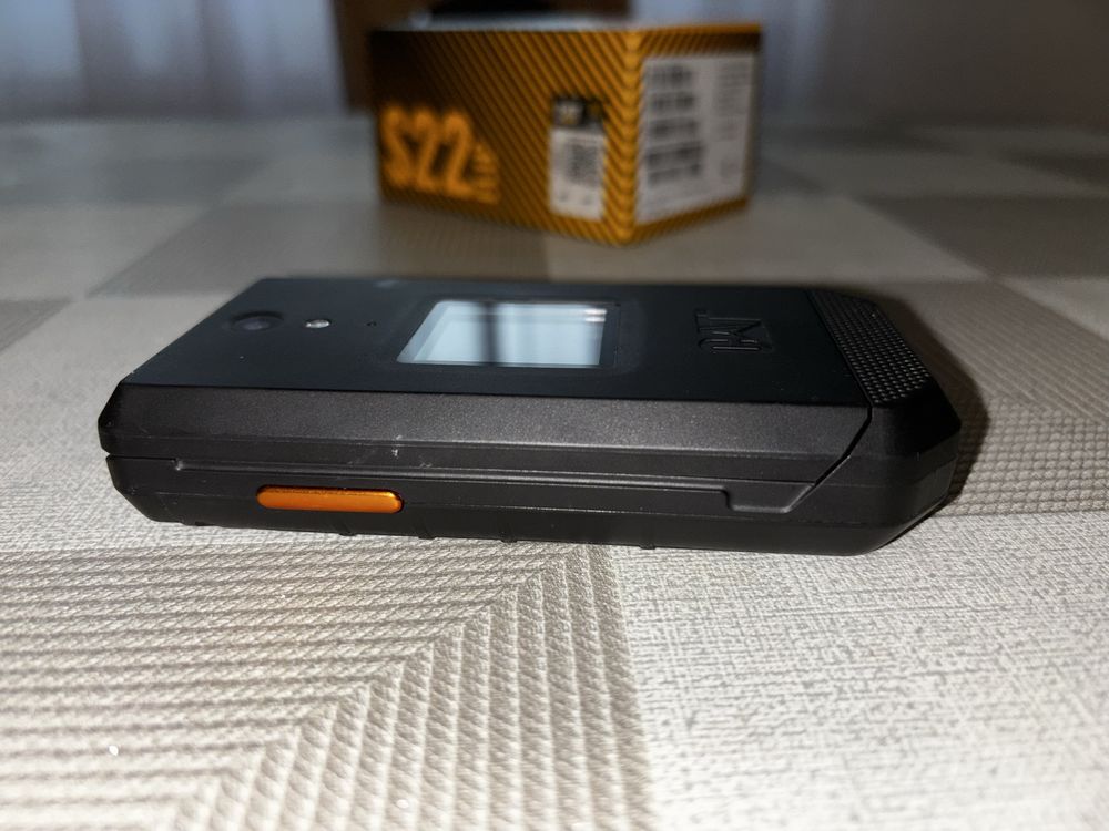 Cat S22 Flip - Android z klapką i klawiszami