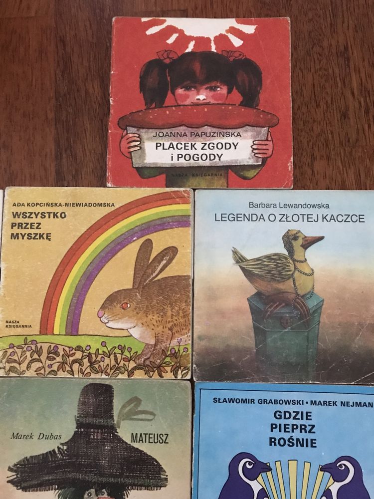 Zestaw 13 książeczek z lat 80 z serii Poczytaj mi mamo