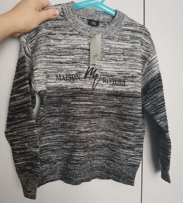 Szary elegancki sweter dla chłopca 128 river island
