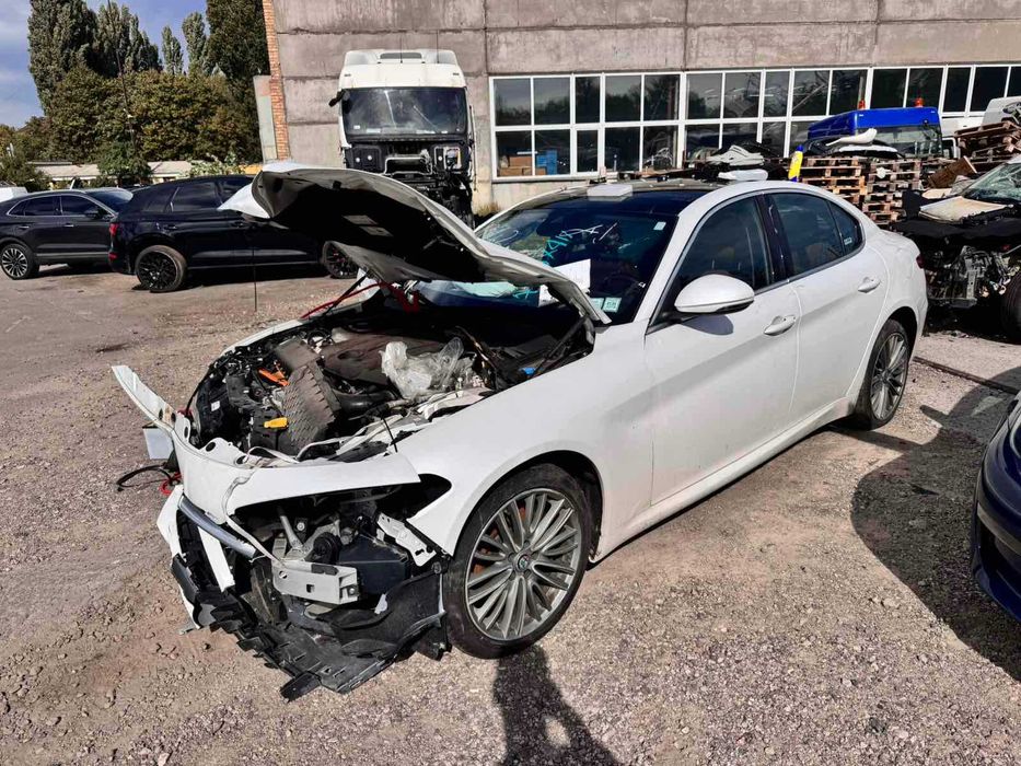 Alfa Romeo Giulia четверть перед зад ліва права разборка