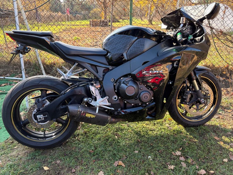Honda CBR Honda CBR 1000RR Fireblade 2007 – stan bardzo dobry – Akrapovič – goto