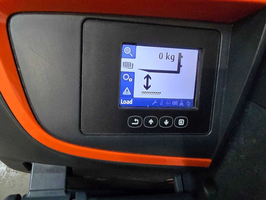 Штабелер самохідний Linde 1.4 тонни, підйом 4,352 метра 2021 рік