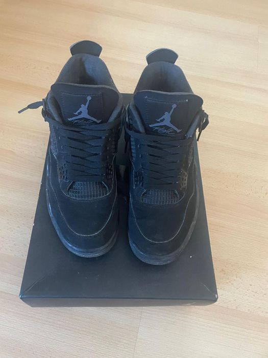 Jordan 4 black cat