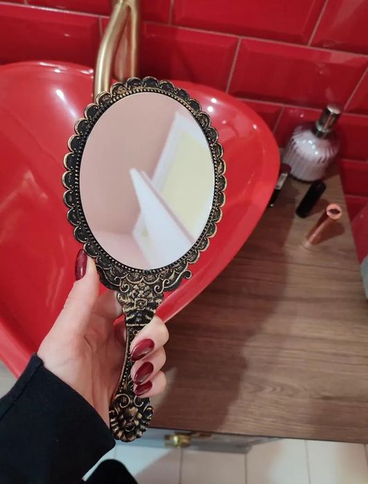 Grawerowane eleganckie pozłacane lusterko do ręki