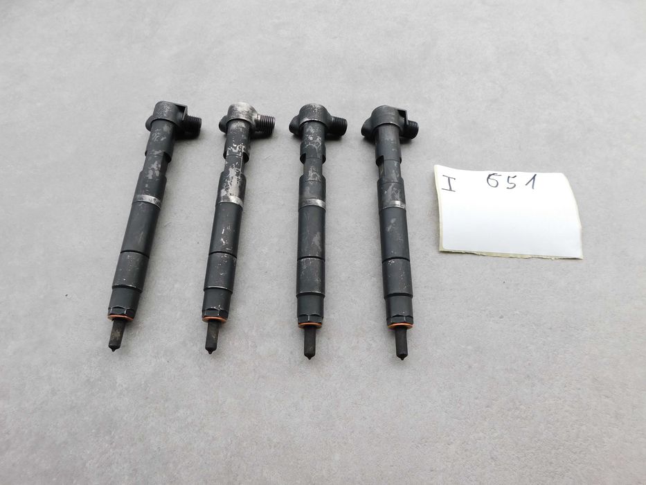 Wtryski wtryskiwacze paliwowe komplet 4 szt Sprinter W906 2.2 CDI 651