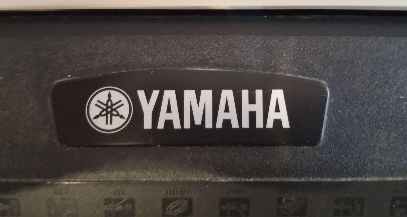Piano Yamaha PSR E203