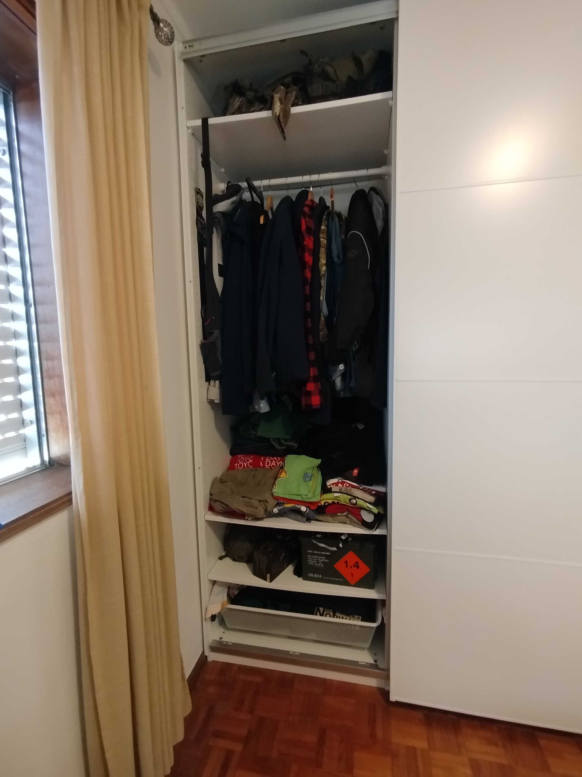 Roupeiro PAX Ikea