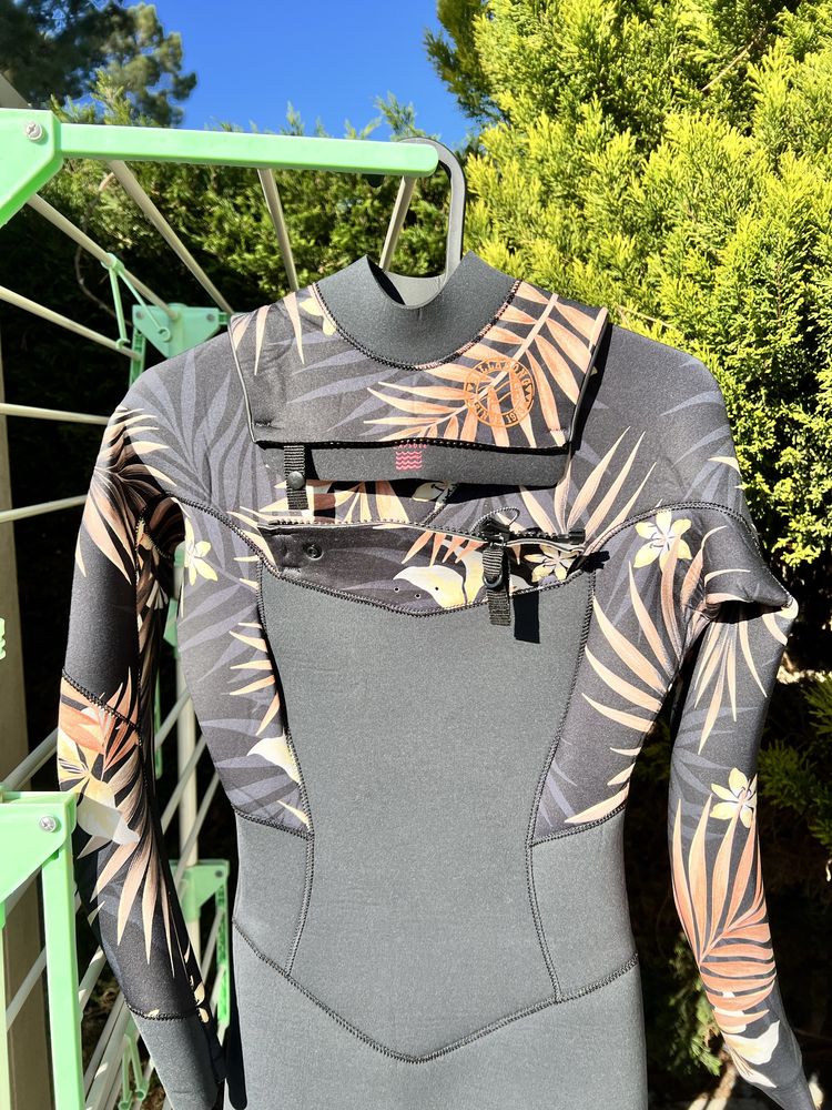 Billabong 4/3mm Salty Dayz Chest Zip Wetsuit Size 4