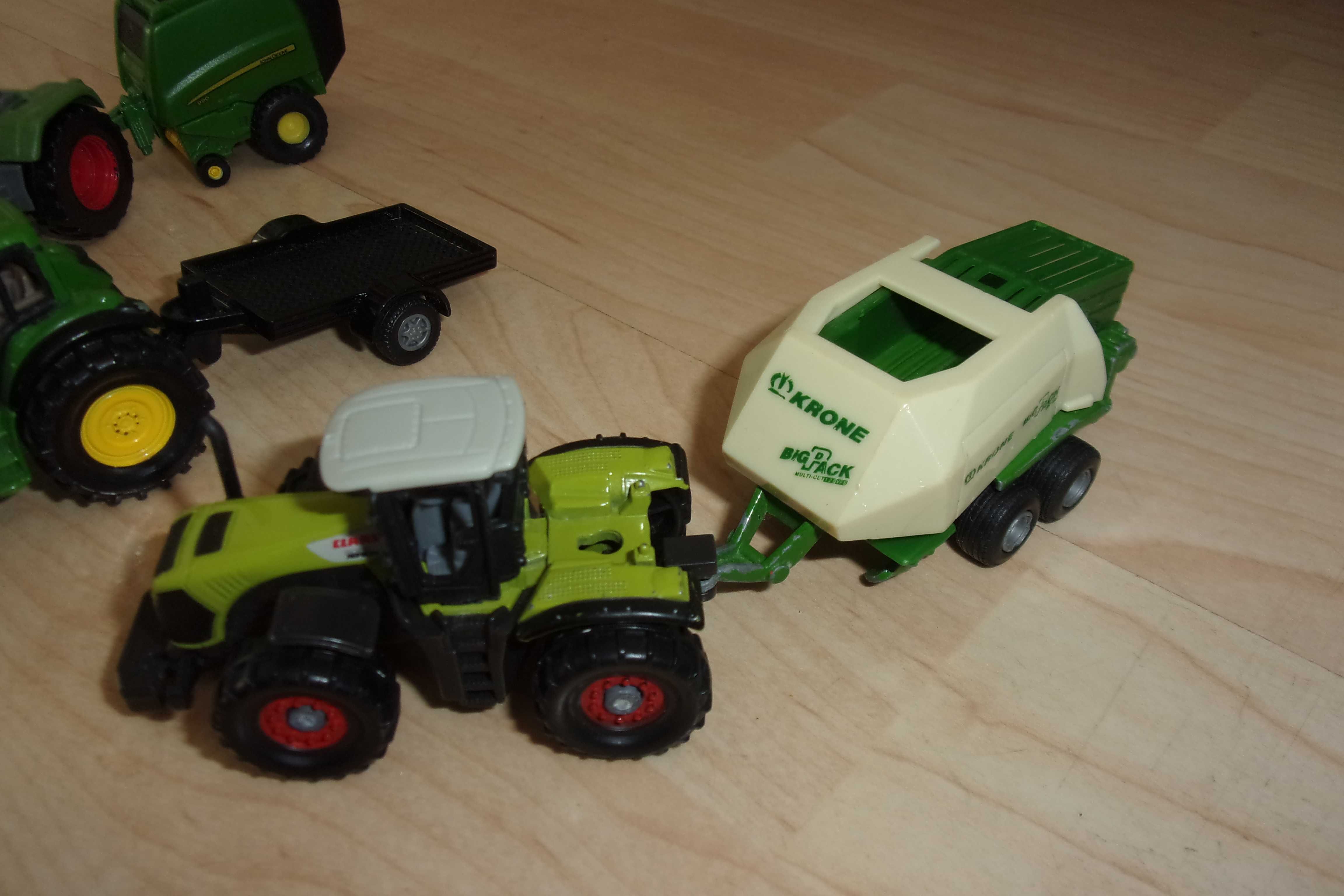 traktor Siku auto