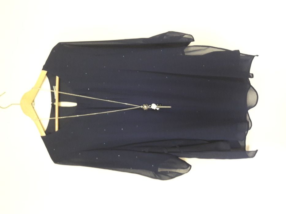 Bluzka damska z cienkiego materiału ie