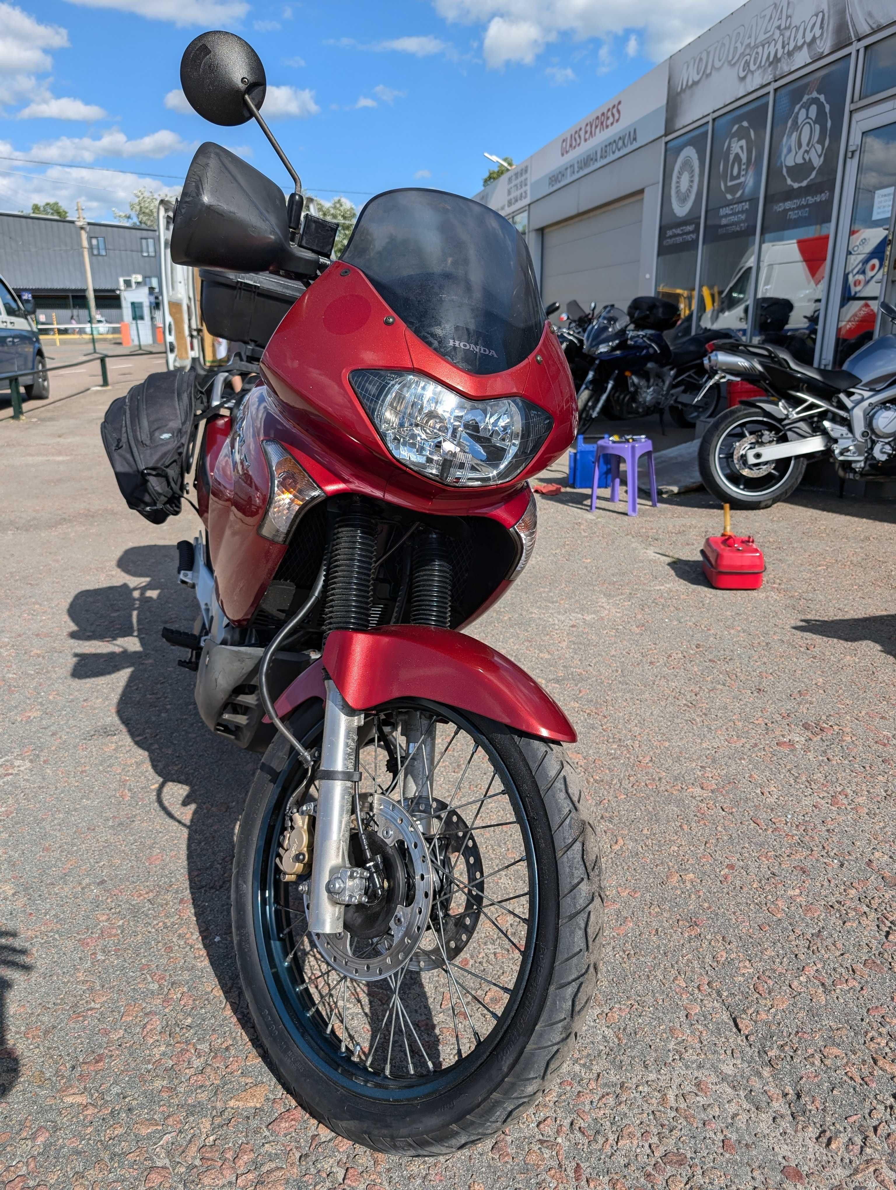 Мотоцикл Honda Transalp XL650V 2006 MoToBaZa
