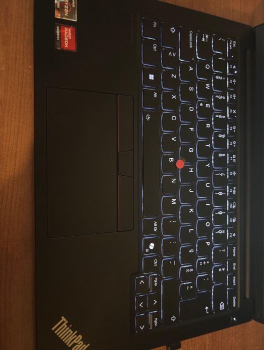 Lenovo thinkpad E14 Gen6 AMD Ryzen7 16gb memoria 512gb RAM
