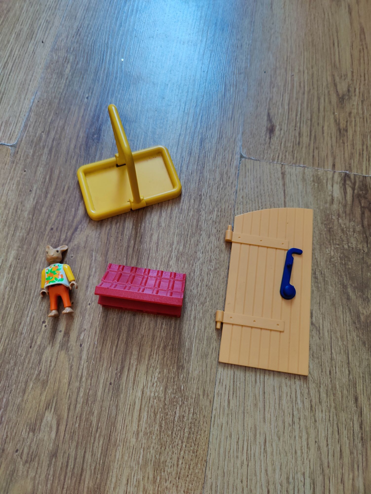 Elementy Playmobil - noszę, zajączek, drzwi, dach