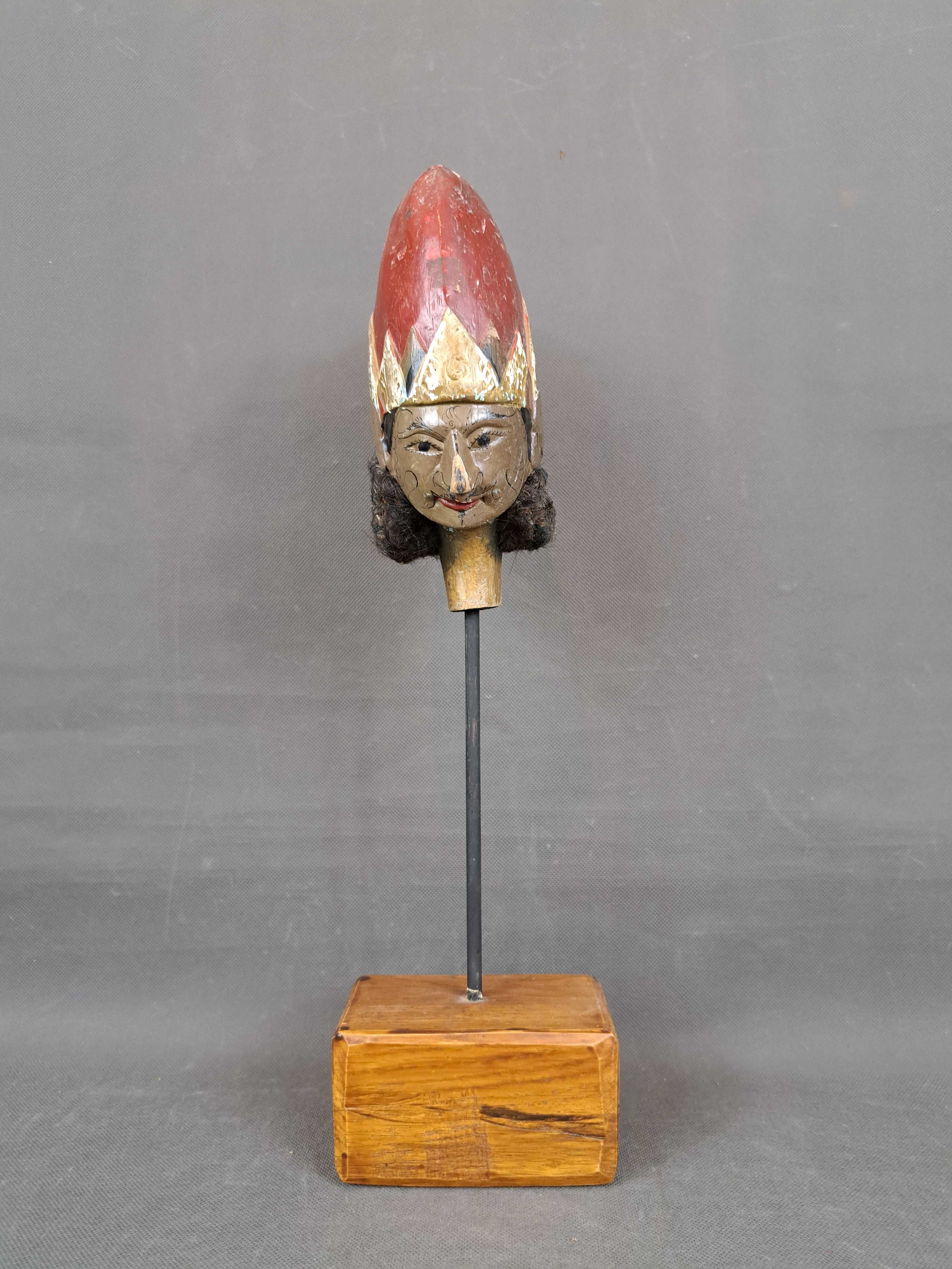 Rzeźba drewniana, głowa WAYANG GOLEK, Indonezja