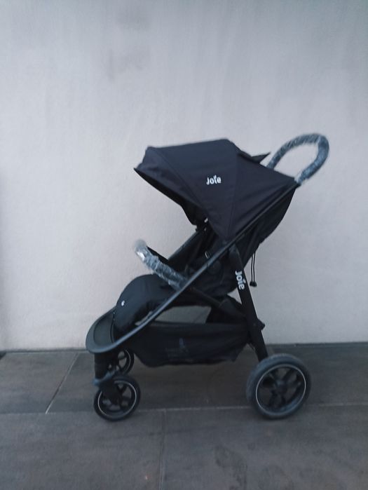 Nowy wózek spacerowy joie litetrax s