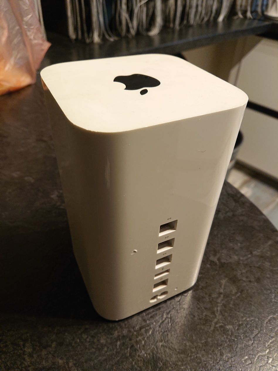 Б/у Роутер Apple Time Capsule A-1470 3 терабайта
