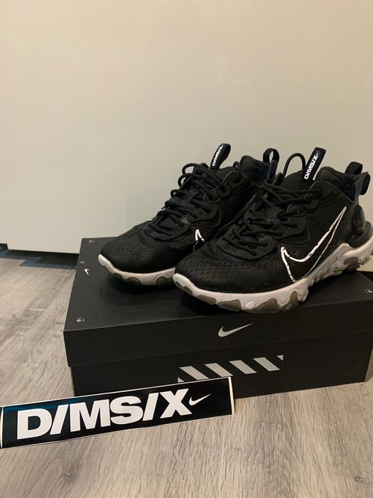 vendendo tênis Nike