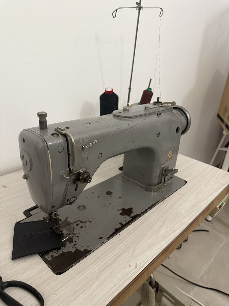 Maquina industrial de costura reta