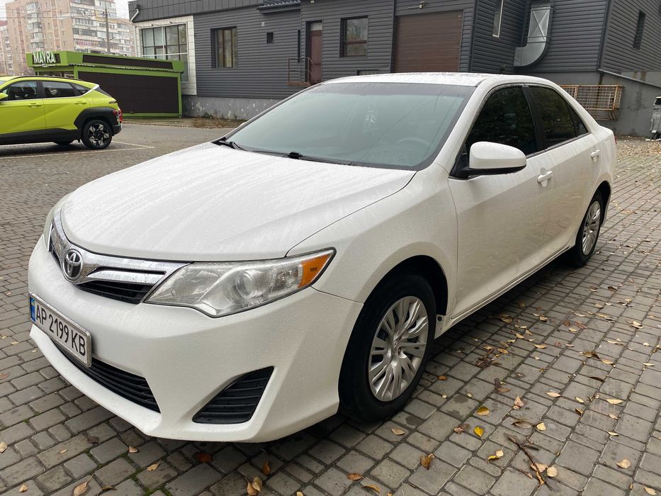 Продам  Toyota Camry 2013 р. в гарному стані