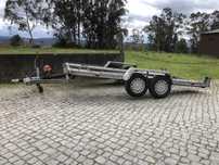 Atrelado/ Reboque porta carros basculante