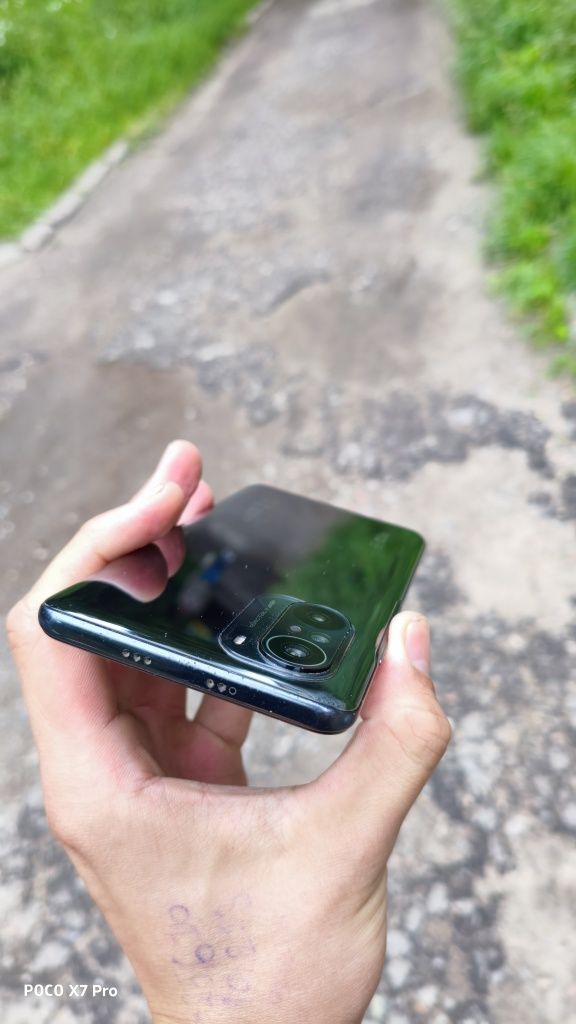Poco F3 8/256 в идеальному стании
