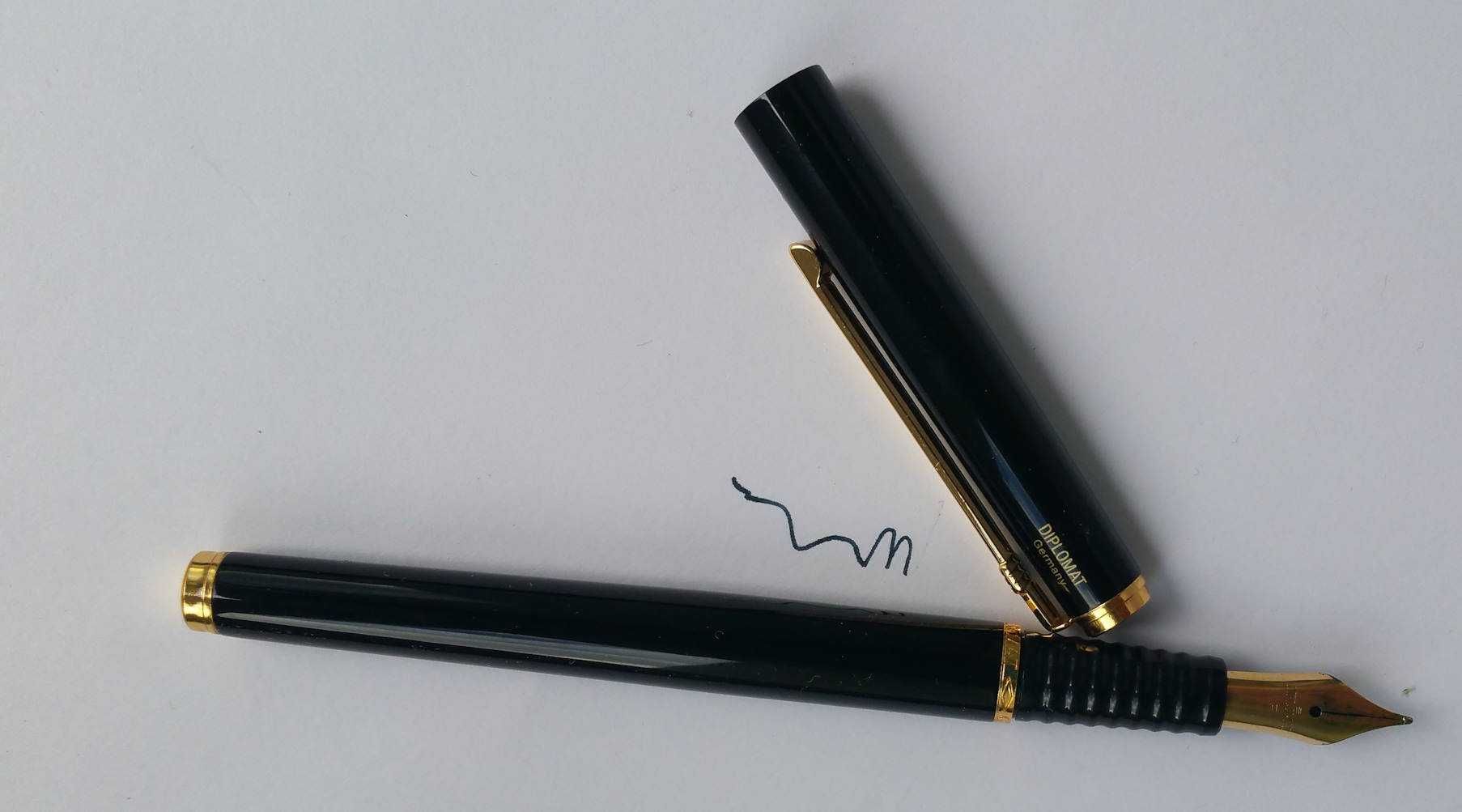 Pióro wieczne Diplomat Traveller, black gold