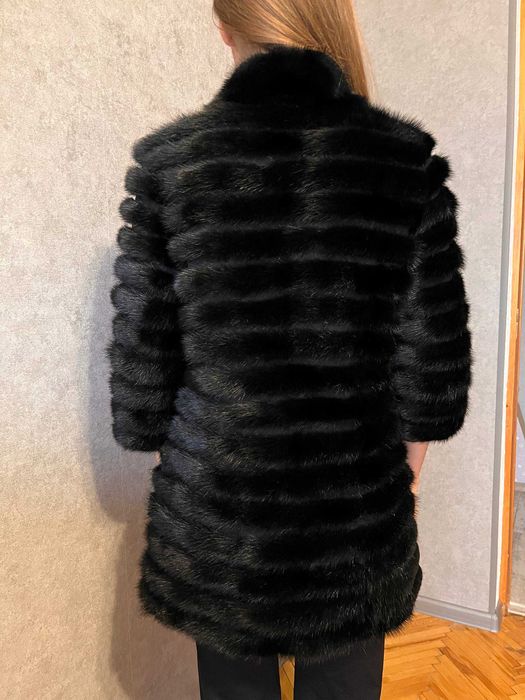Норкова шуба.Розмір М(але скоріше підійде на (S-XS)