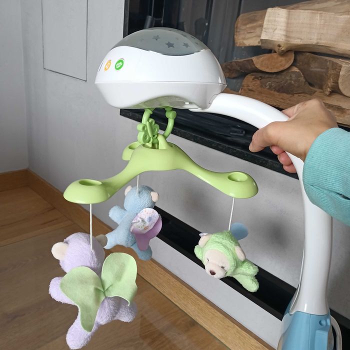 Karuzela lozeczkowa Fisher Price z projektorem i tanczacymi misiami