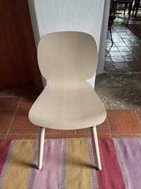 Cadeira madeira clara