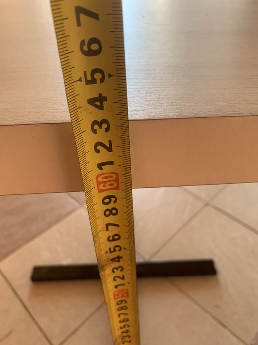 Стіл барний , або вуличний