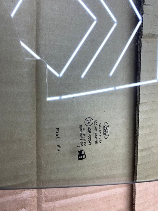 Vidro Frente Esquerdo Ford Fiesta