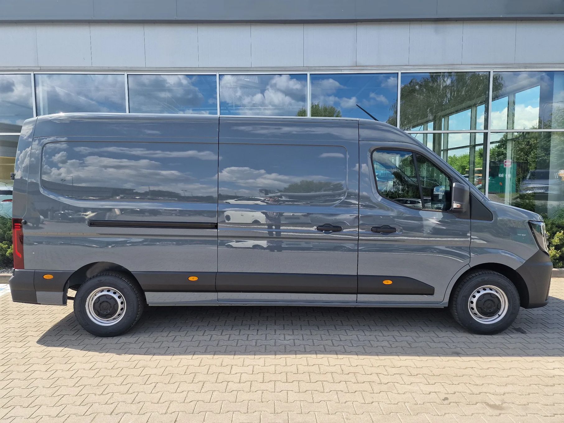 Nissan Interstar  BUSINESS PLUS L3H2, 2.0 dCi 150 KM 360 Nm, Manual