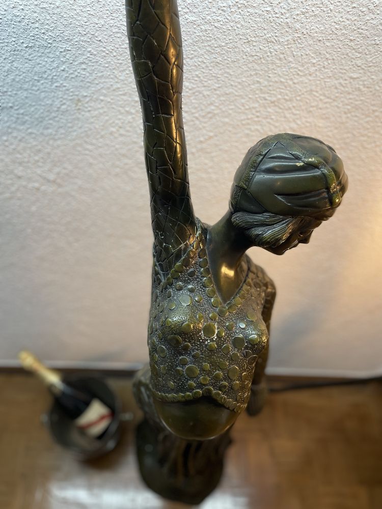 Replica em bronze de original de Demetre Haralamb Chiparus com 126 cm