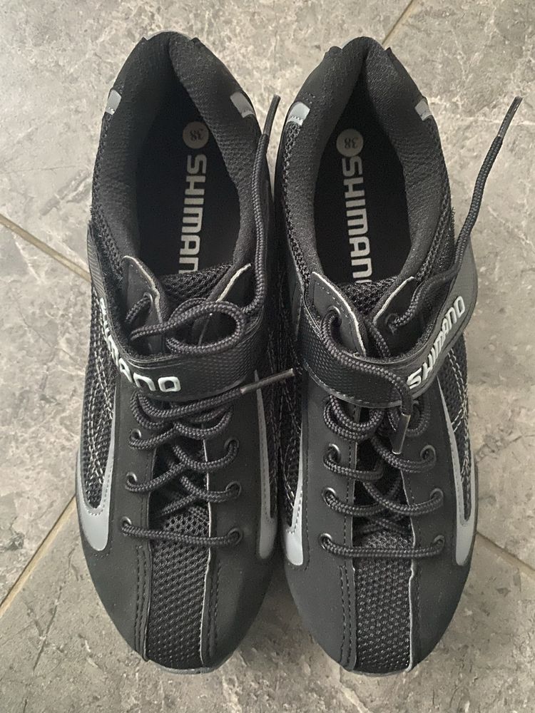 Czarne buty kolarskie SPD rowerowe nowe bez metki 38
