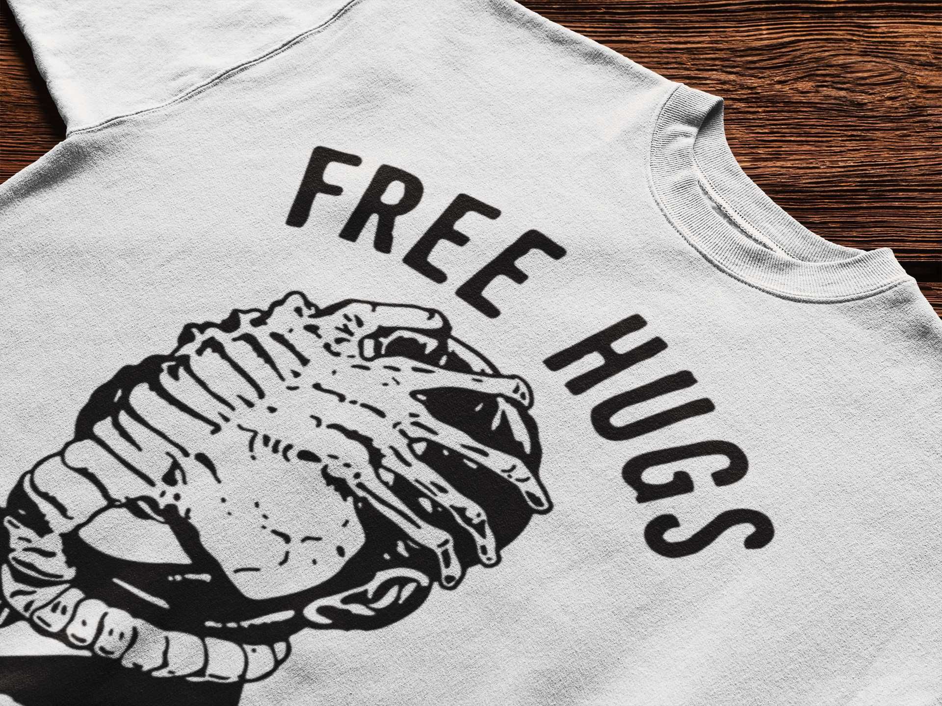 Alien Free Hugs - T-Shirt