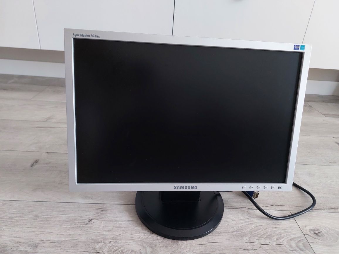 Монітор Samsung SyncMaster 923 NW