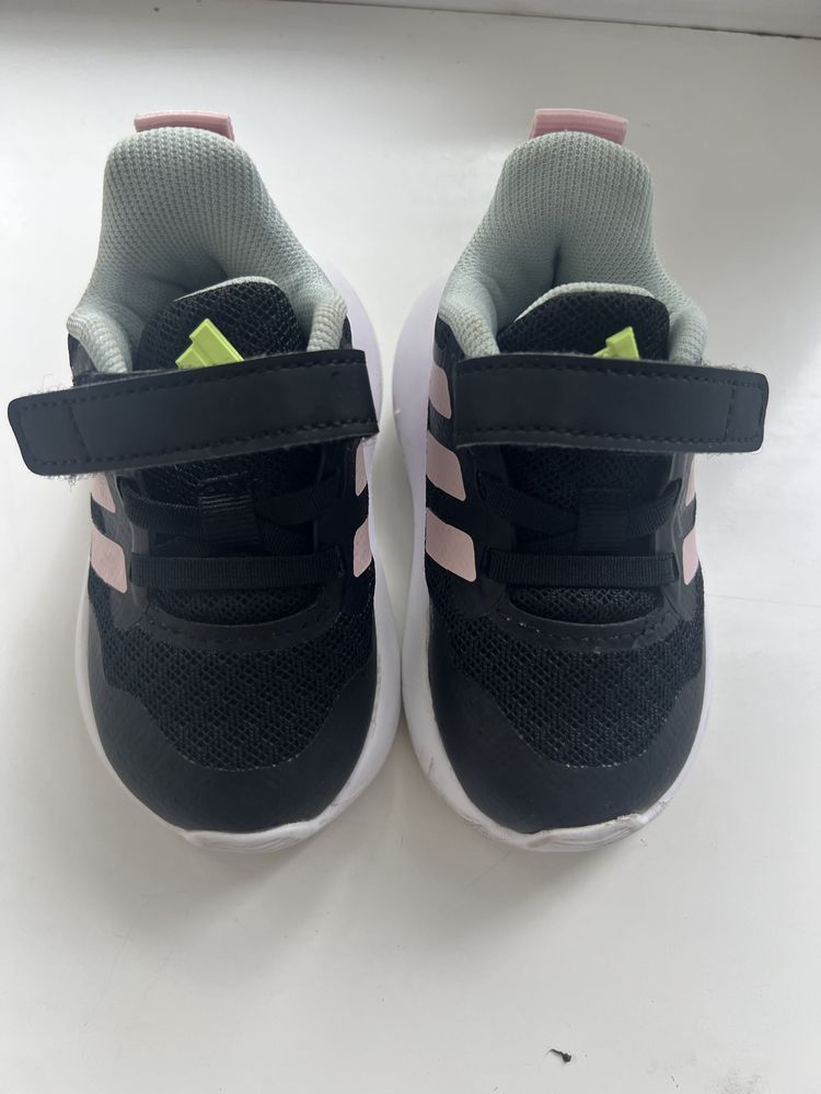 Кросівки дитячі adidas