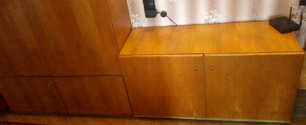 Шкаф шафа в коридор