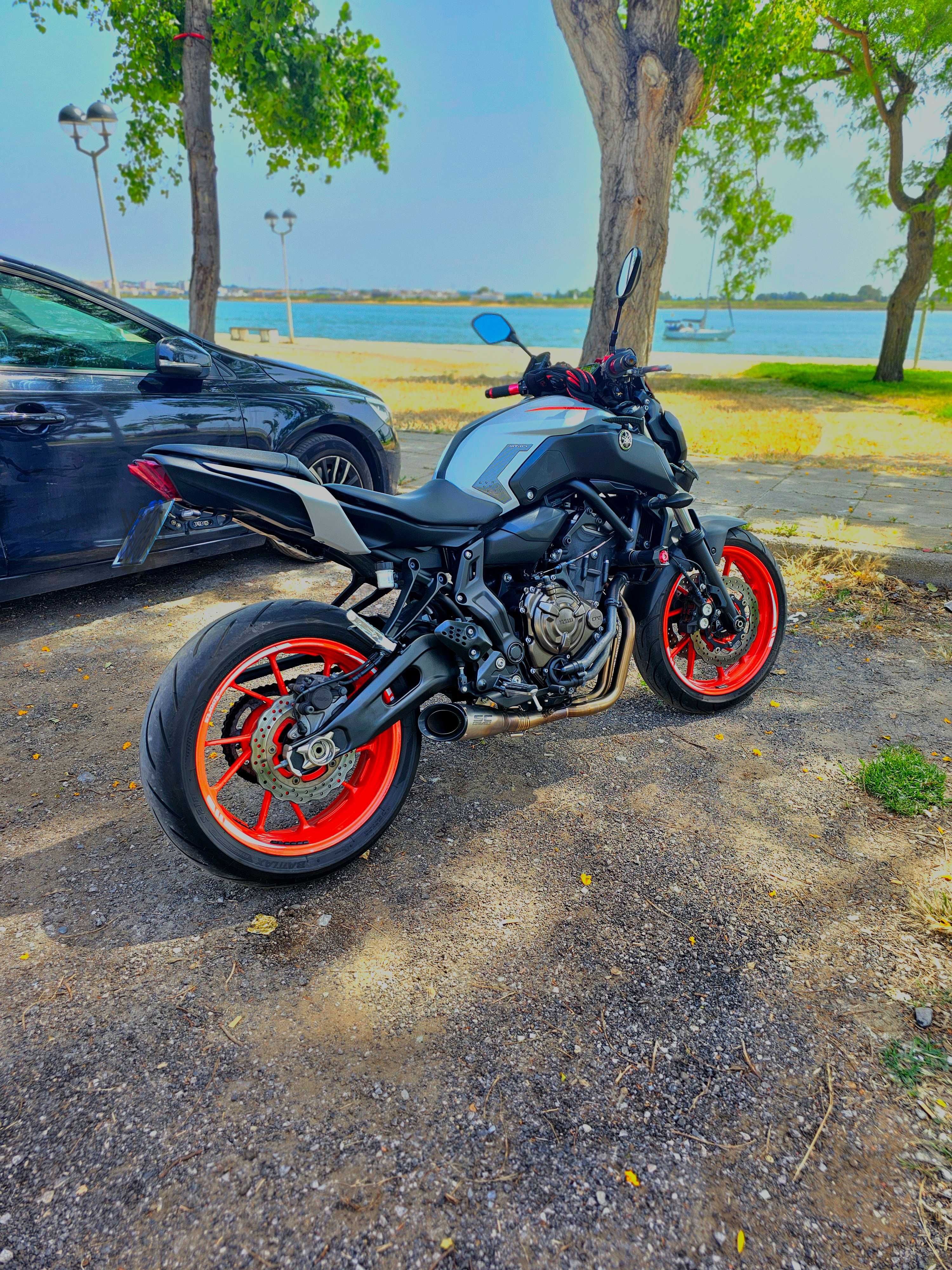 Vendo ou troco yamaha MT7