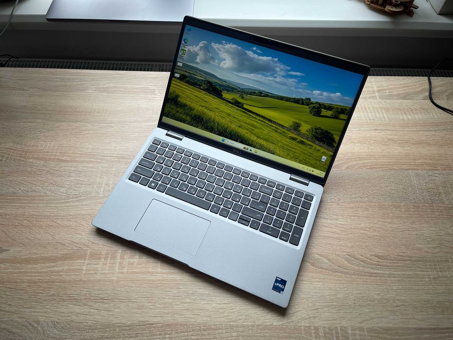 2023р Dell Precision 3570 Core™ i7_32gb DDR5_512+256gb SSD_Nnidia T550