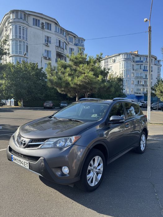Toyota RAV4 2015 2.5  газ/бензин , передній привід, автомат
