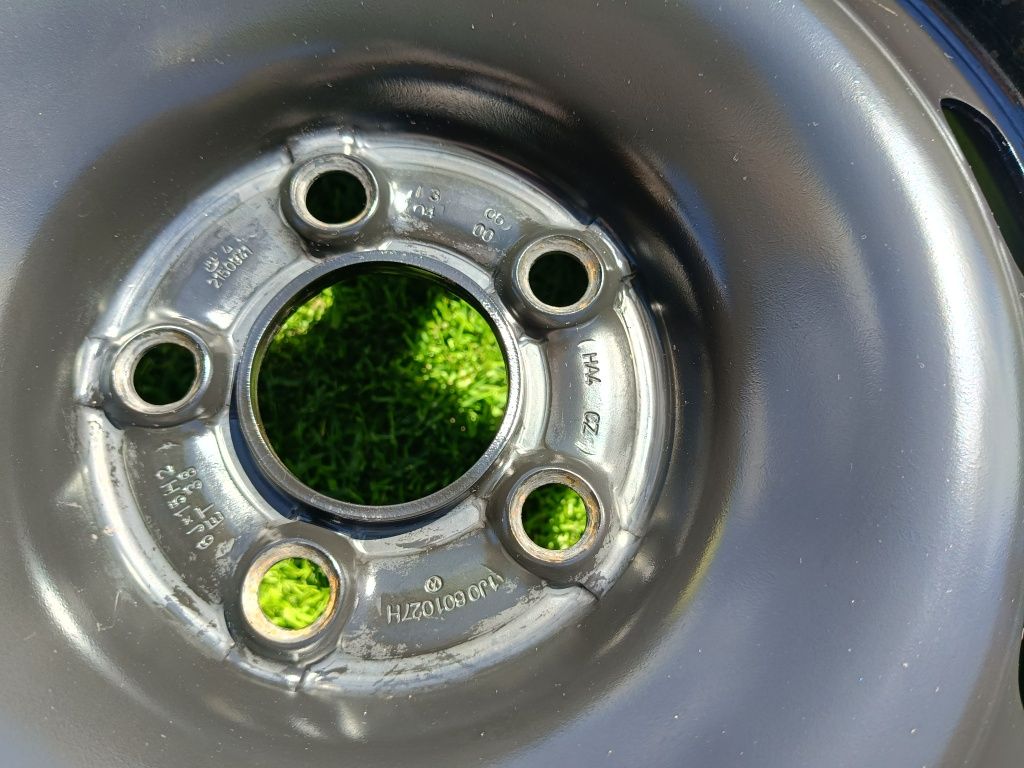 Opony zimowe 15 + felgi Nokian 185/60 produkcja 24/19 bieżnik 6,5 mm