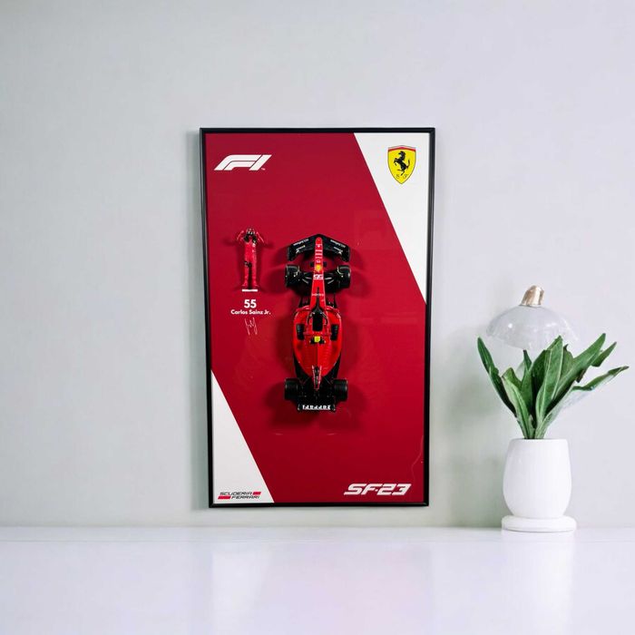 Bburago 50x30 F1 Ferrari SF-23 Масштаб 1/24 #55 Carlos Sainz jr.