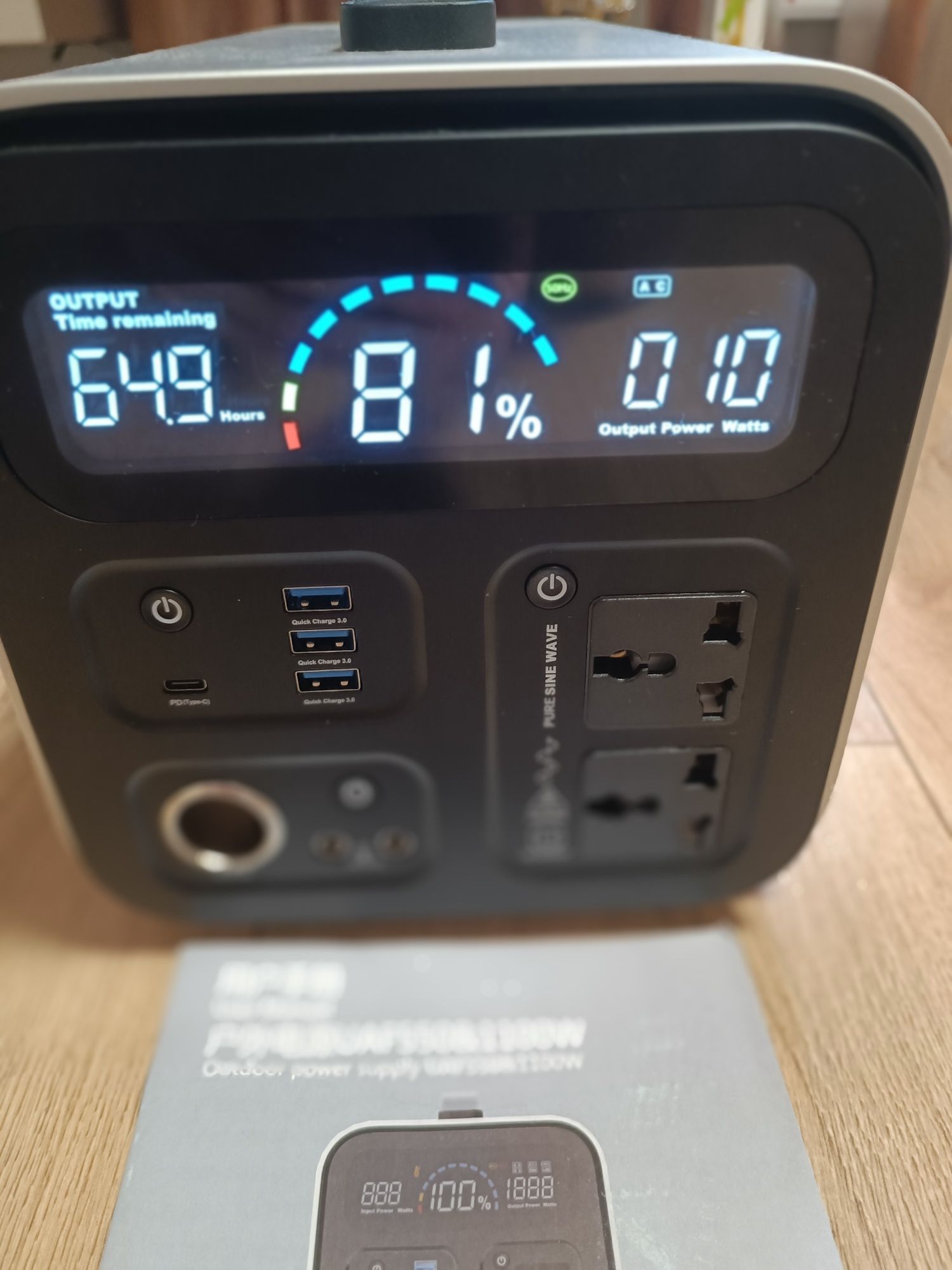 Портативна зарядна станція UAF1100  LifePo4 1100W/992Wh (310000mAh)