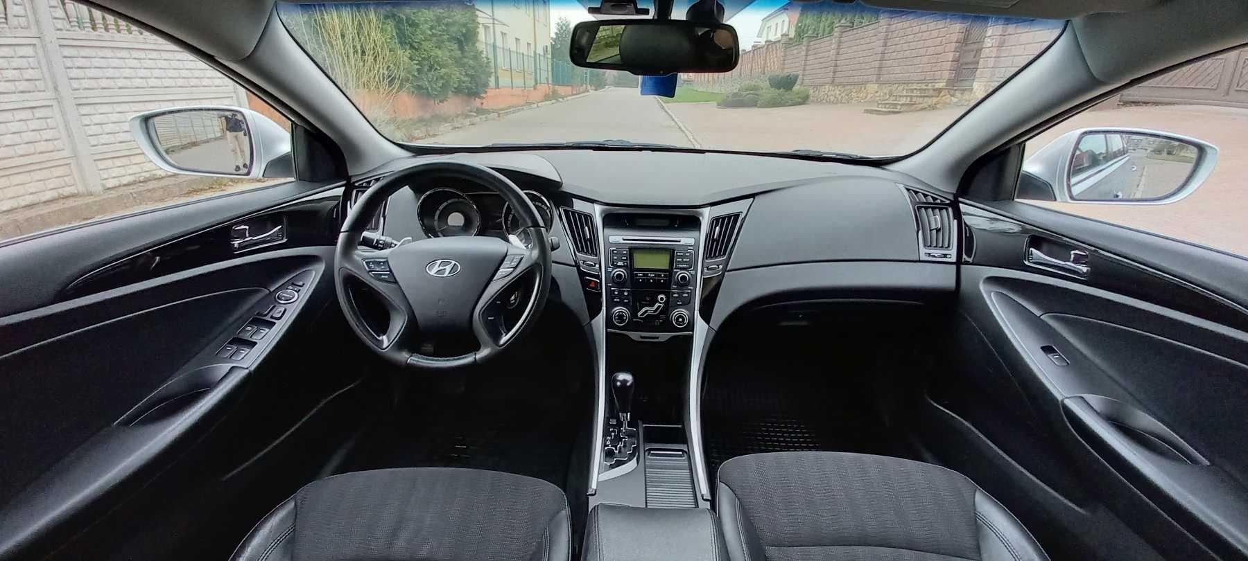 Hyundai Sonata 2011 YF. Бензин 2.0. Офіційна.